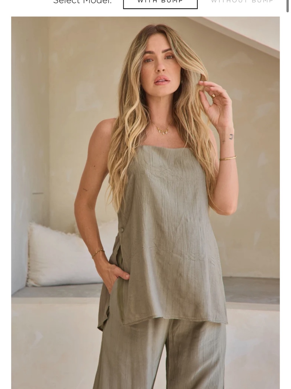 NWT Ease Away Crinkle Top - Soft Khaki